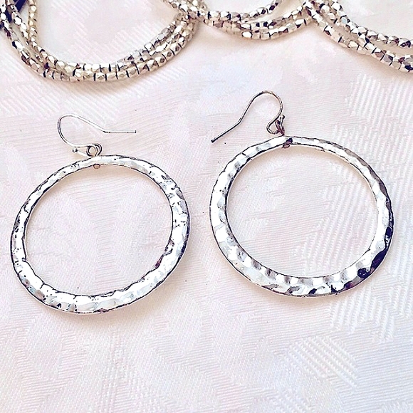 NWOT 3 Express Silver Bead Bracelets Hammered Hoop - Picture 3 of 8